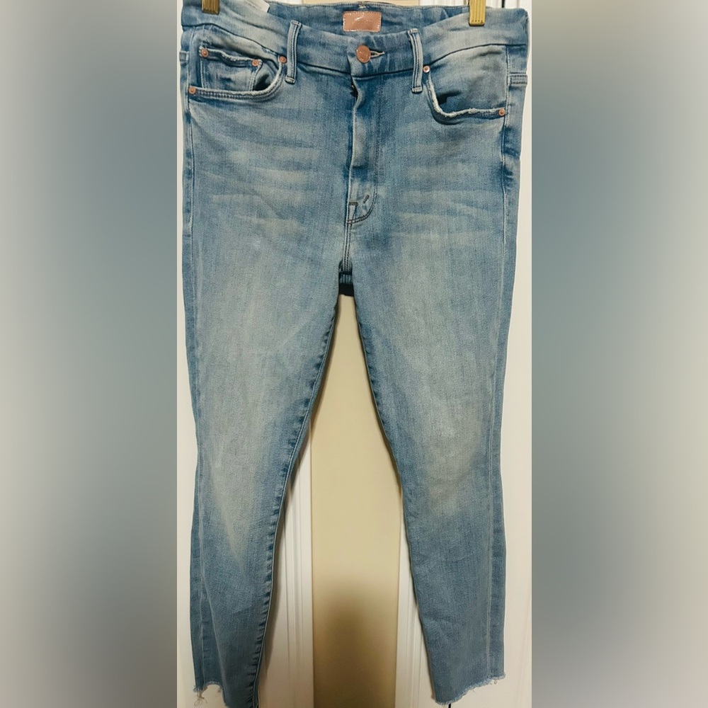 Mother, “29, high-waisted Looker ankle fray jeans at their best. Ironed.